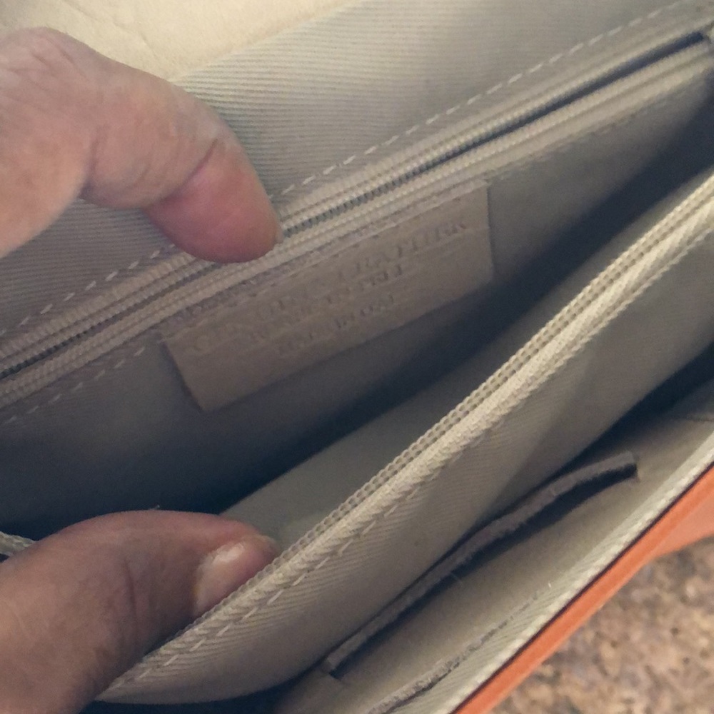 Leather handbag - Picture 4 of 6